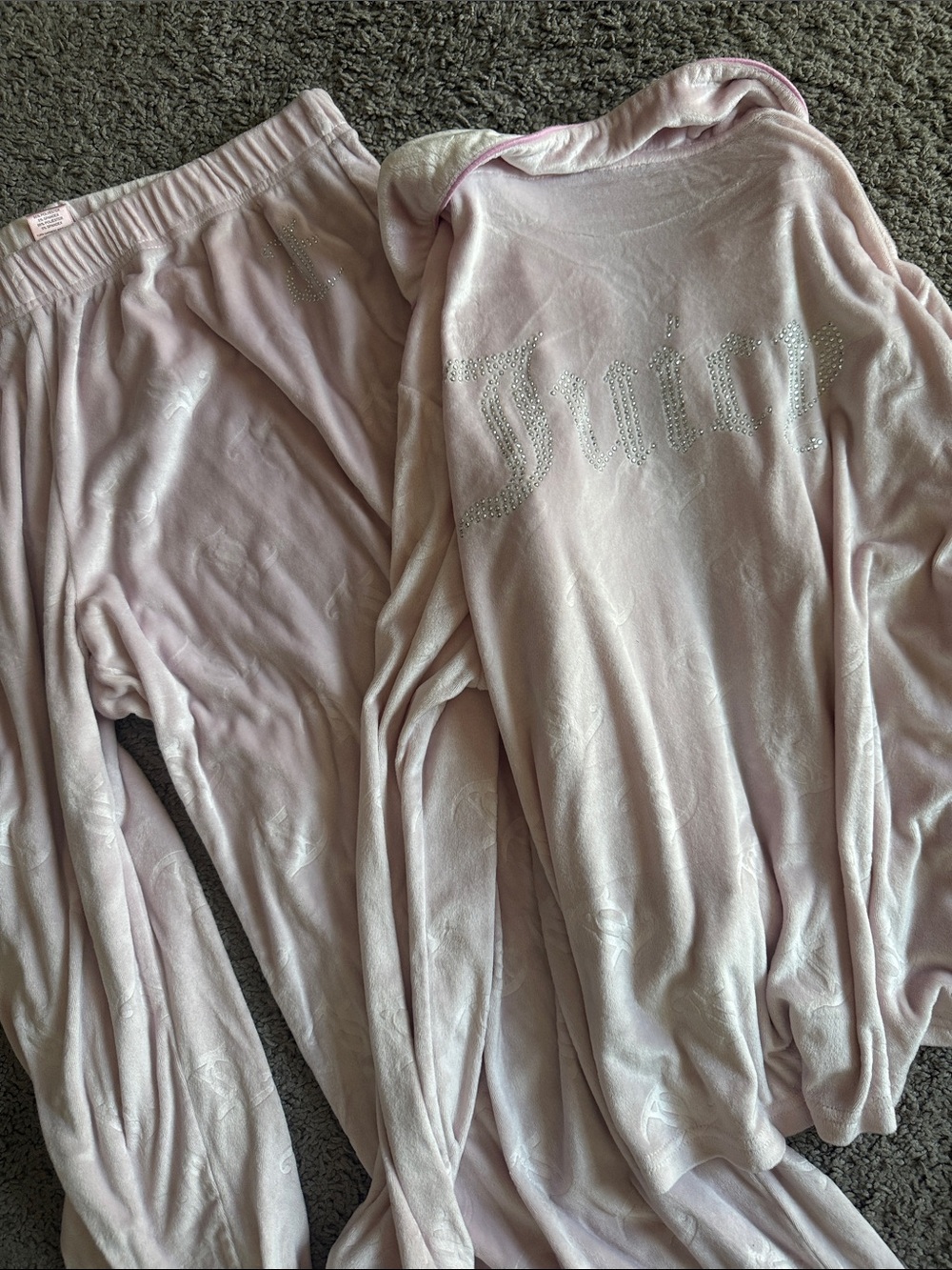 Juicy Couture Women's Pink Velour Lounge Set with Logo Rhinestones